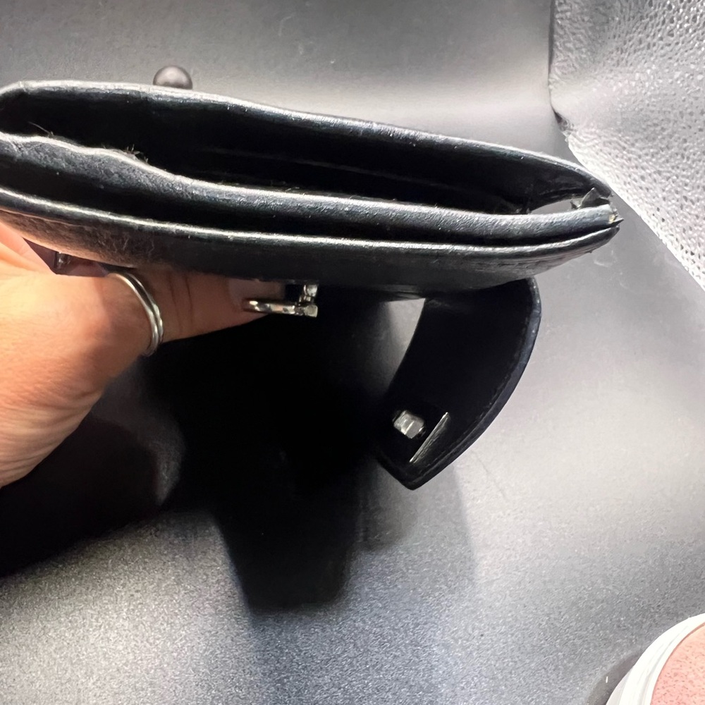 Salvatore Ferragamo Wallet Purse Ganchini Black Woman Authentic
Used - Picture 8 of 12
